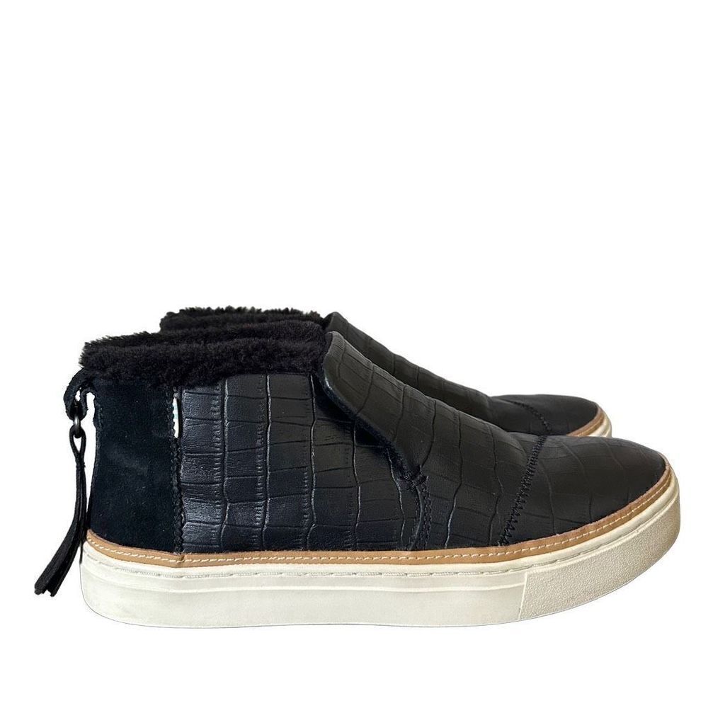 Toms black ankle boots size 9